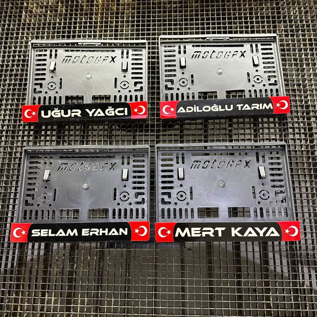 Pleksi Motor Plakalık